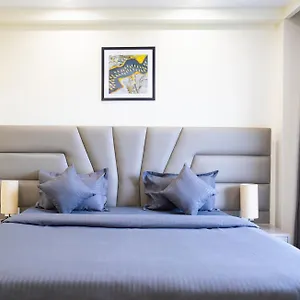 Hotel Housr Sector 43 Near One Horizon Centre, Gurgaon
