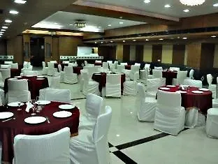 The League Hotel グルガウン